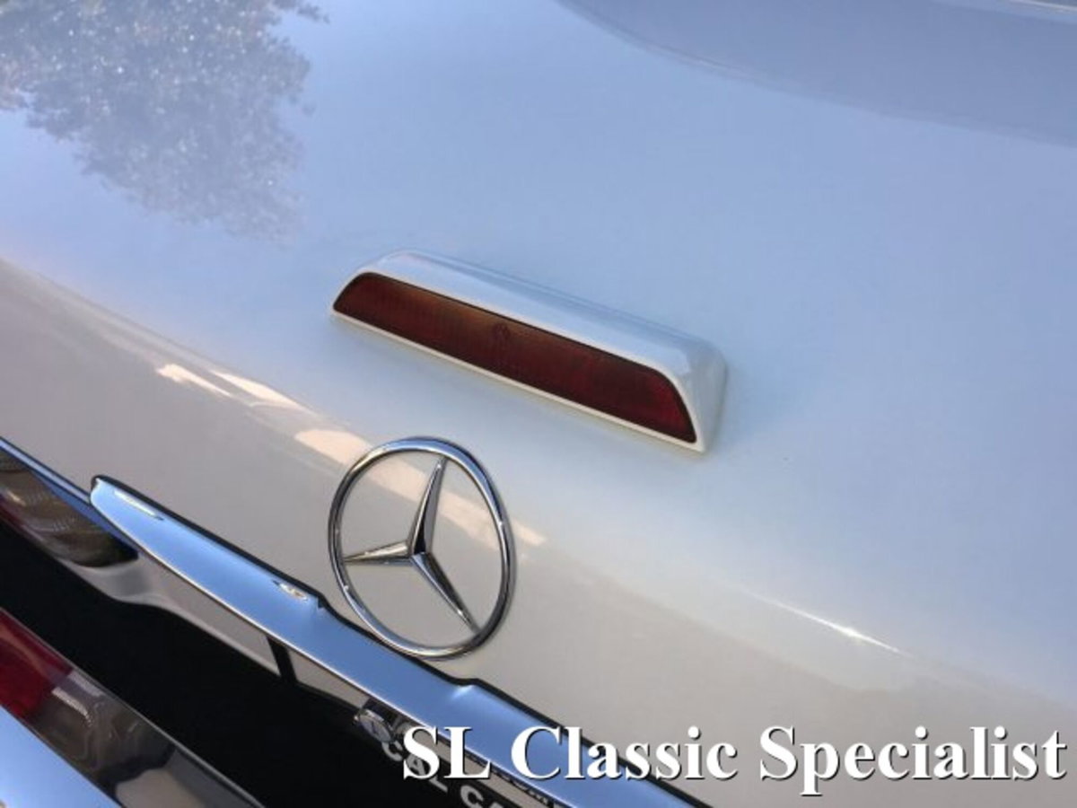 Mercedes-Benz SL 63 AMG Roadster V8 (16)