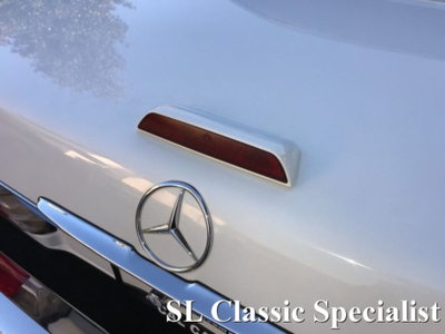 Mercedes-Benz SL 63 AMG Roadster V8 (16)