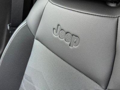 Jeep Avenger 1.2 turbo Summit fwd 100cv (19)