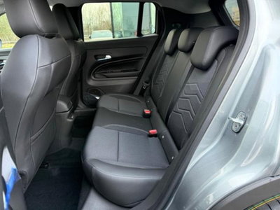 Jeep Avenger 1.2 turbo Summit fwd 100cv (8)
