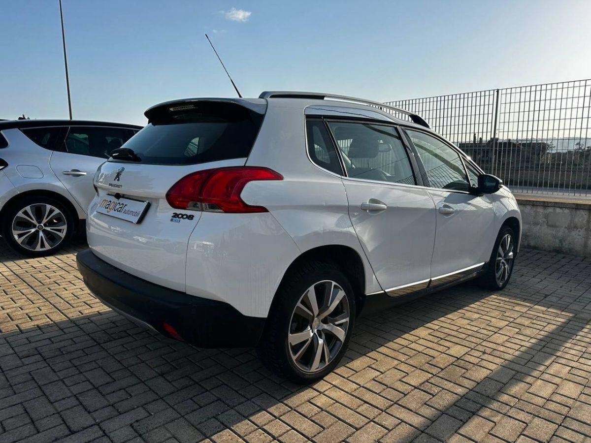 Peugeot 2008 e-HDi 92 CV Stop&Start robotizzato Allure (3)