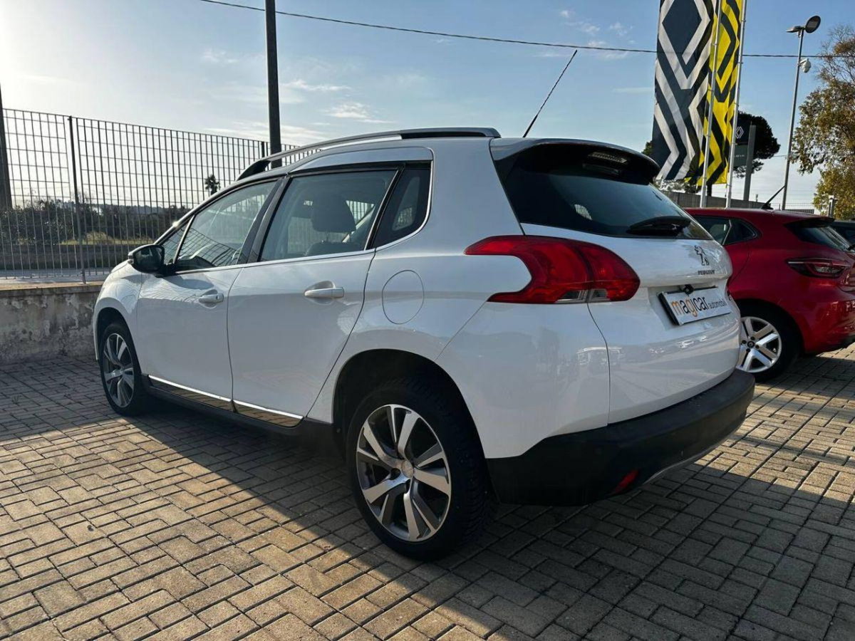 Peugeot 2008 e-HDi 92 CV Stop&Start robotizzato Allure (4)