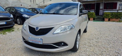 Lancia Ypsilon 1.2 69 CV 5 porte Gold (2)