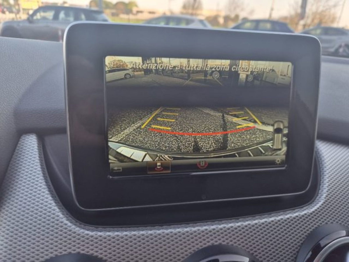 Mercedes-Benz Classe B 180 d Automatic Premium (11)