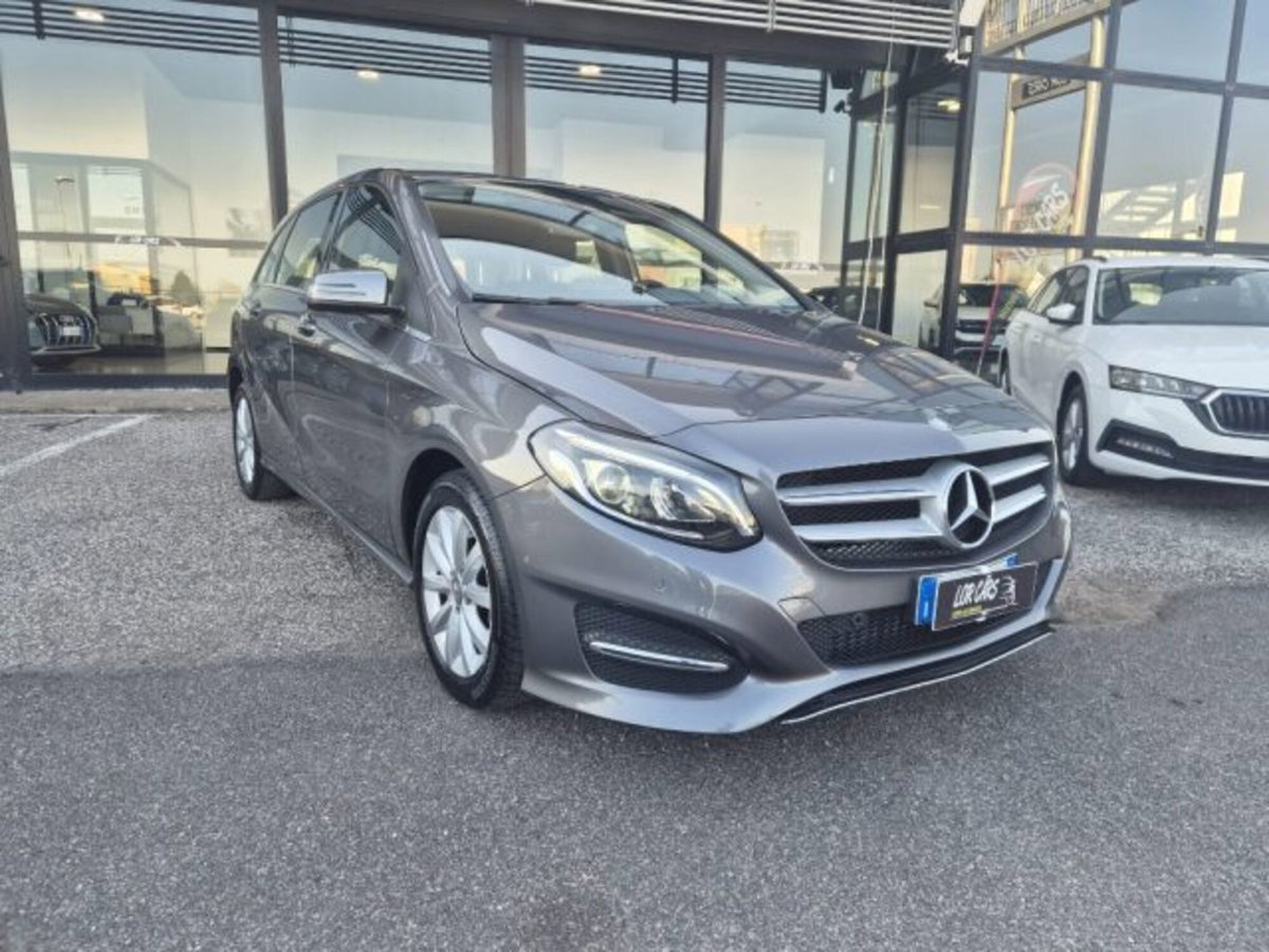 Mercedes-Benz Classe B 180 d Automatic Premium (2)