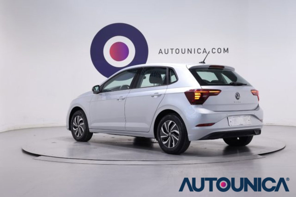 Volkswagen Polo 1.0 tsi Life 95cv dsg (17)