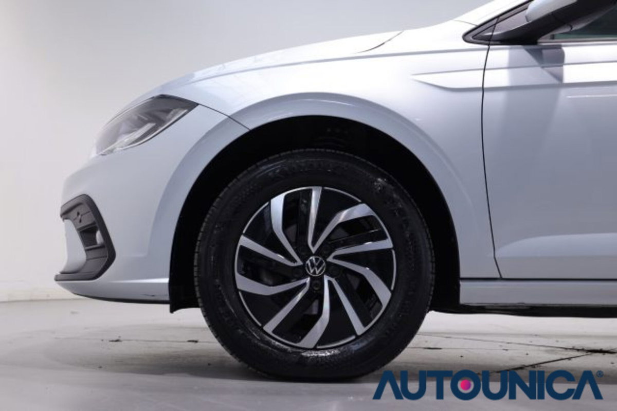 Volkswagen Polo 1.0 tsi Life 95cv dsg (18)
