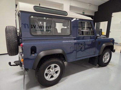 Land Rover Defender 90 2.4 TD4 Station Wagon S usata