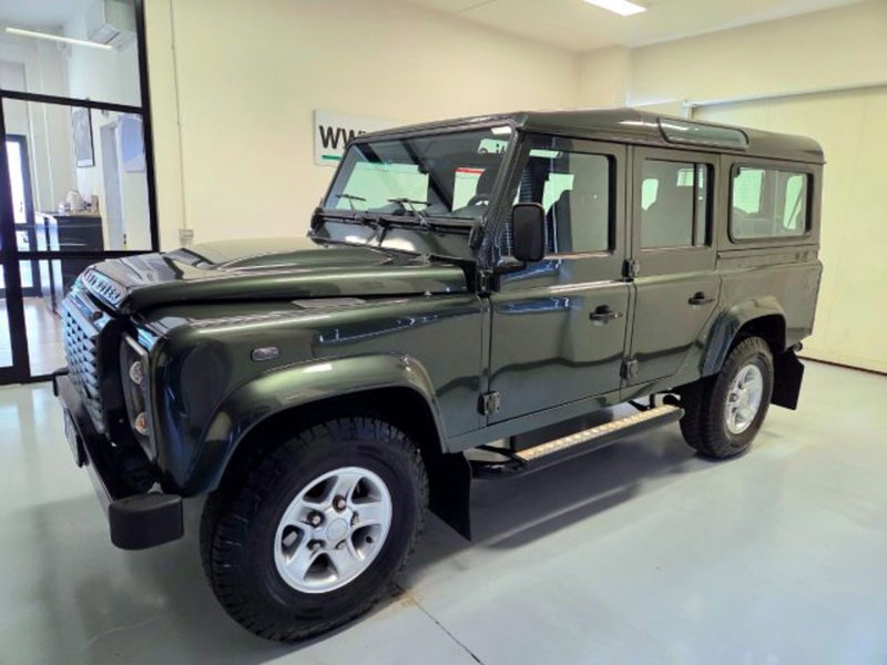 Land Rover Defender 110 2.4 TD4 Station Wagon SE