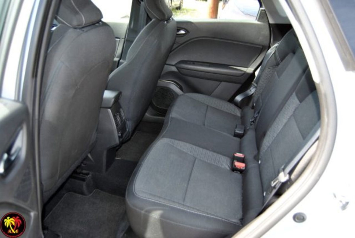 Renault Captur TCe 90 CV Zen (10)