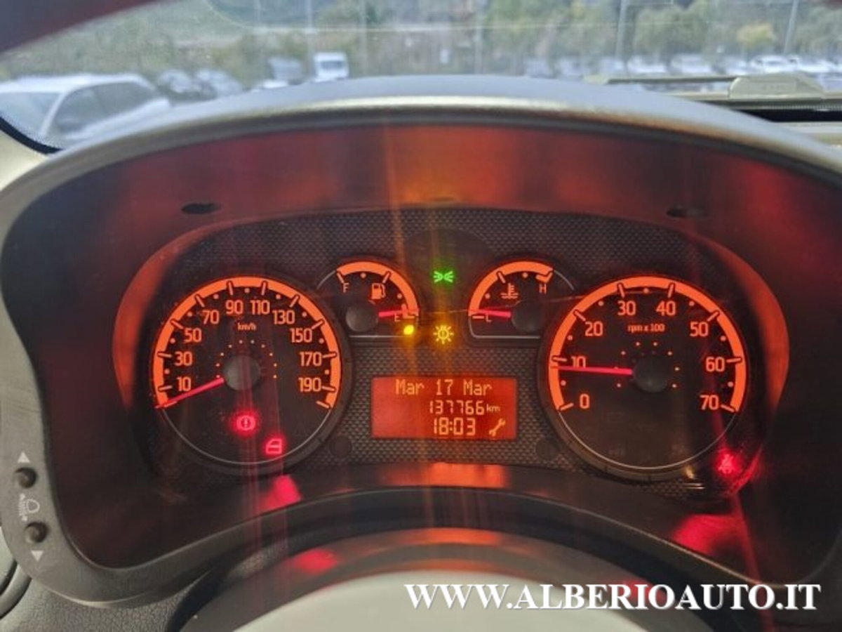 Fiat Panda 1.3 MJT 16V DPF 4x4 Climbing (15)