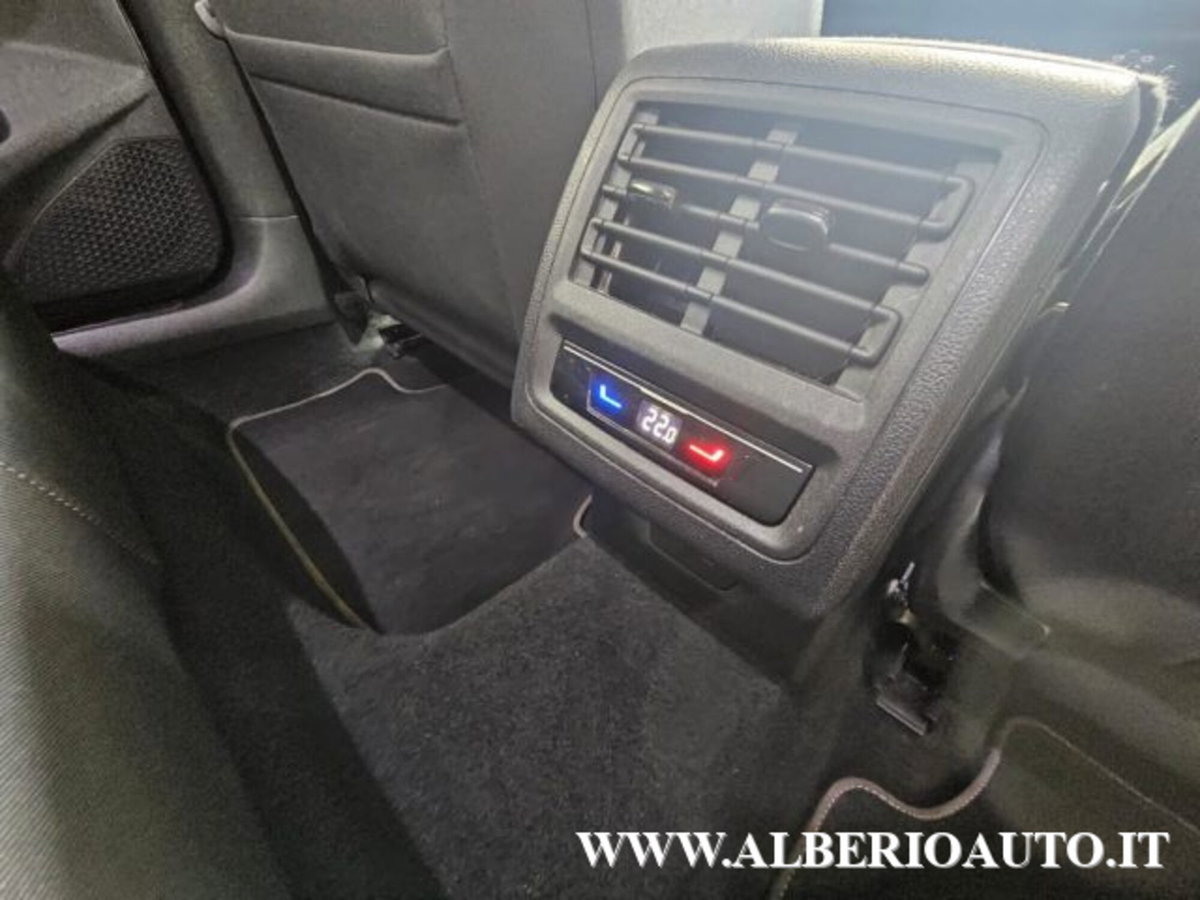 Volkswagen Golf Variant 2.0 TDI SCR DSG Style (12)