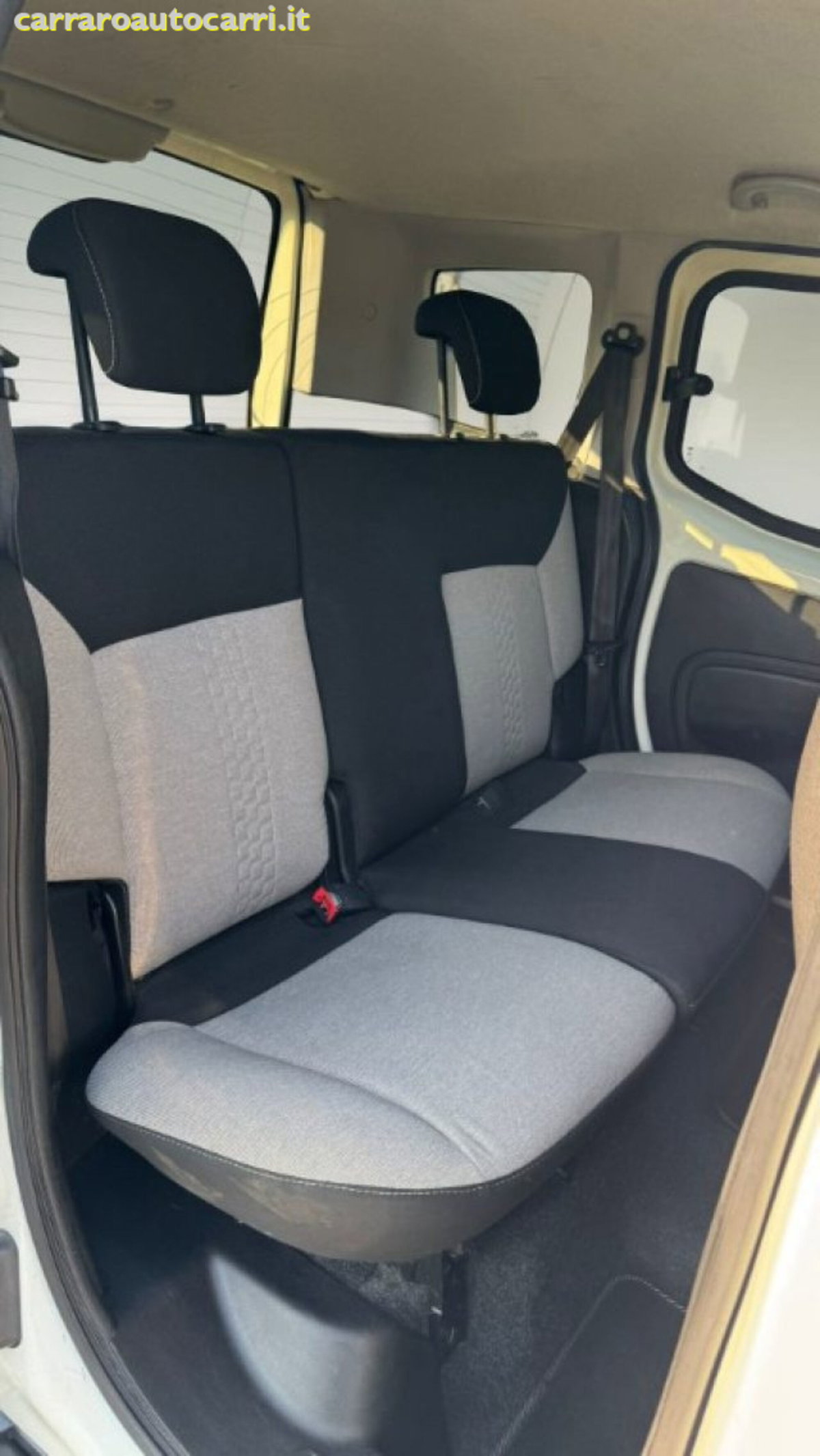 Fiat Qubo 1.3 MJT 80 CV Easy (9)