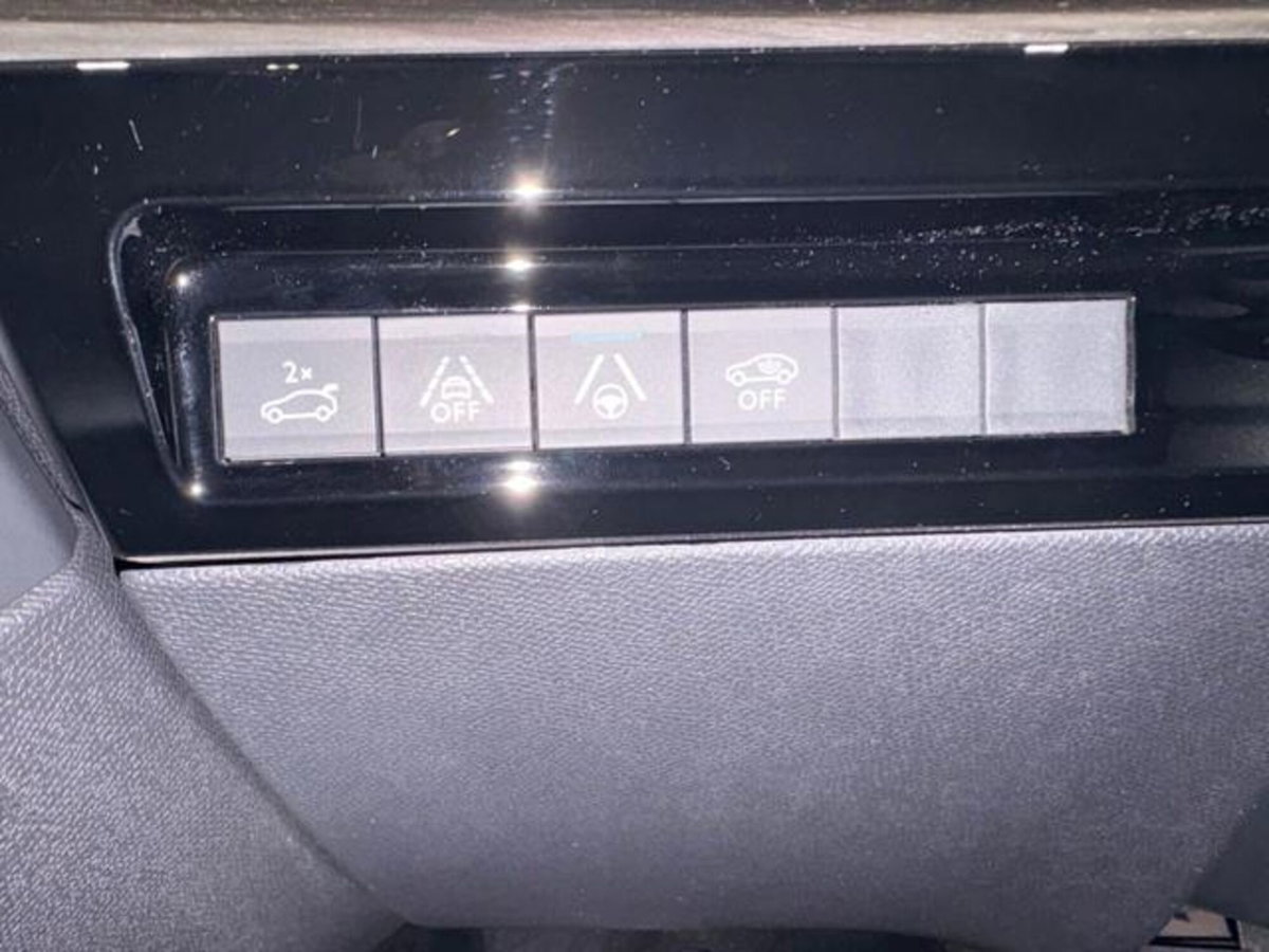 Peugeot 508 BlueHDi 180 Stop&Start EAT8 First Edition (18)