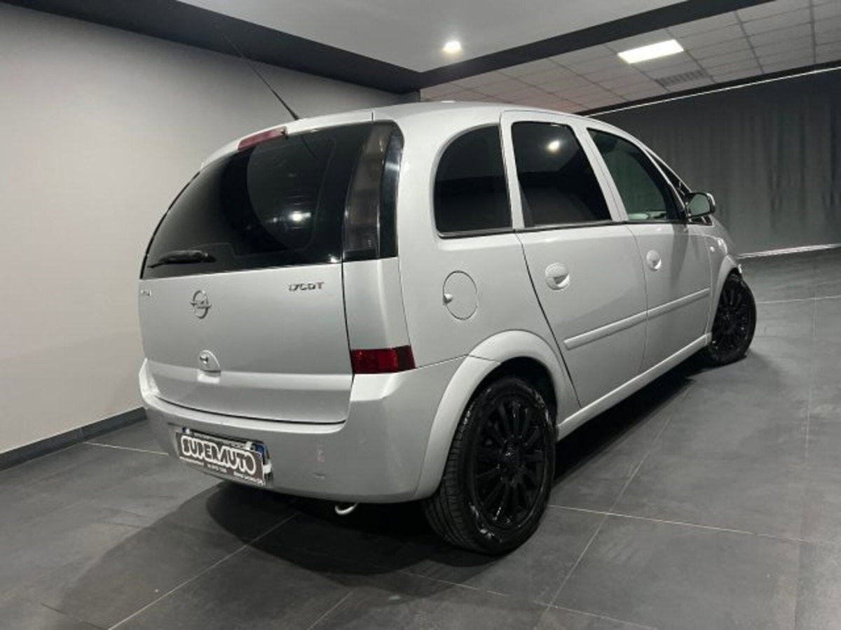 Opel Meriva 1.7 CDTI 101CV Cosmo (6)