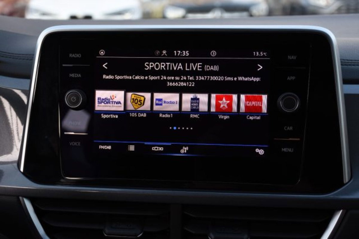 Volkswagen T-Roc 1.5 tsi Style dsg (12)