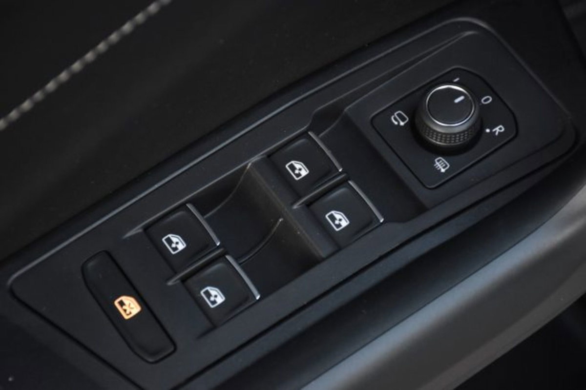 Volkswagen T-Roc 1.5 tsi Style dsg (16)