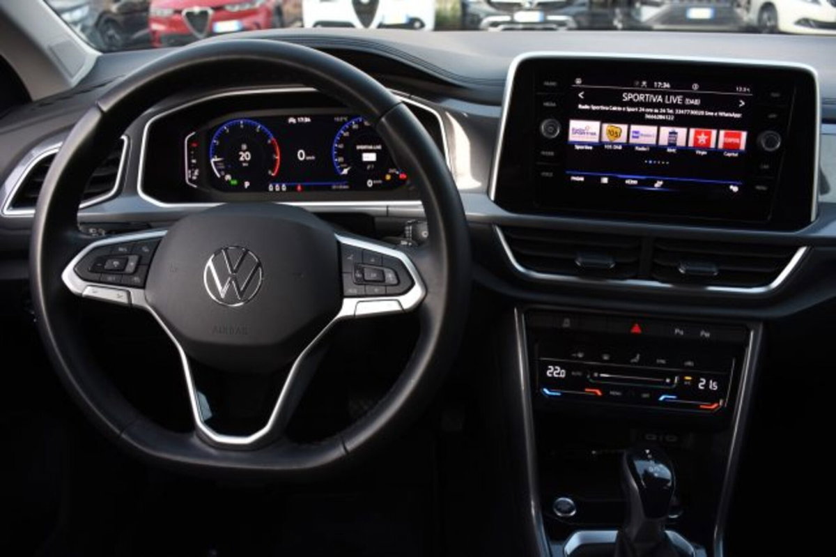 Volkswagen T-Roc 1.5 tsi Style dsg (9)