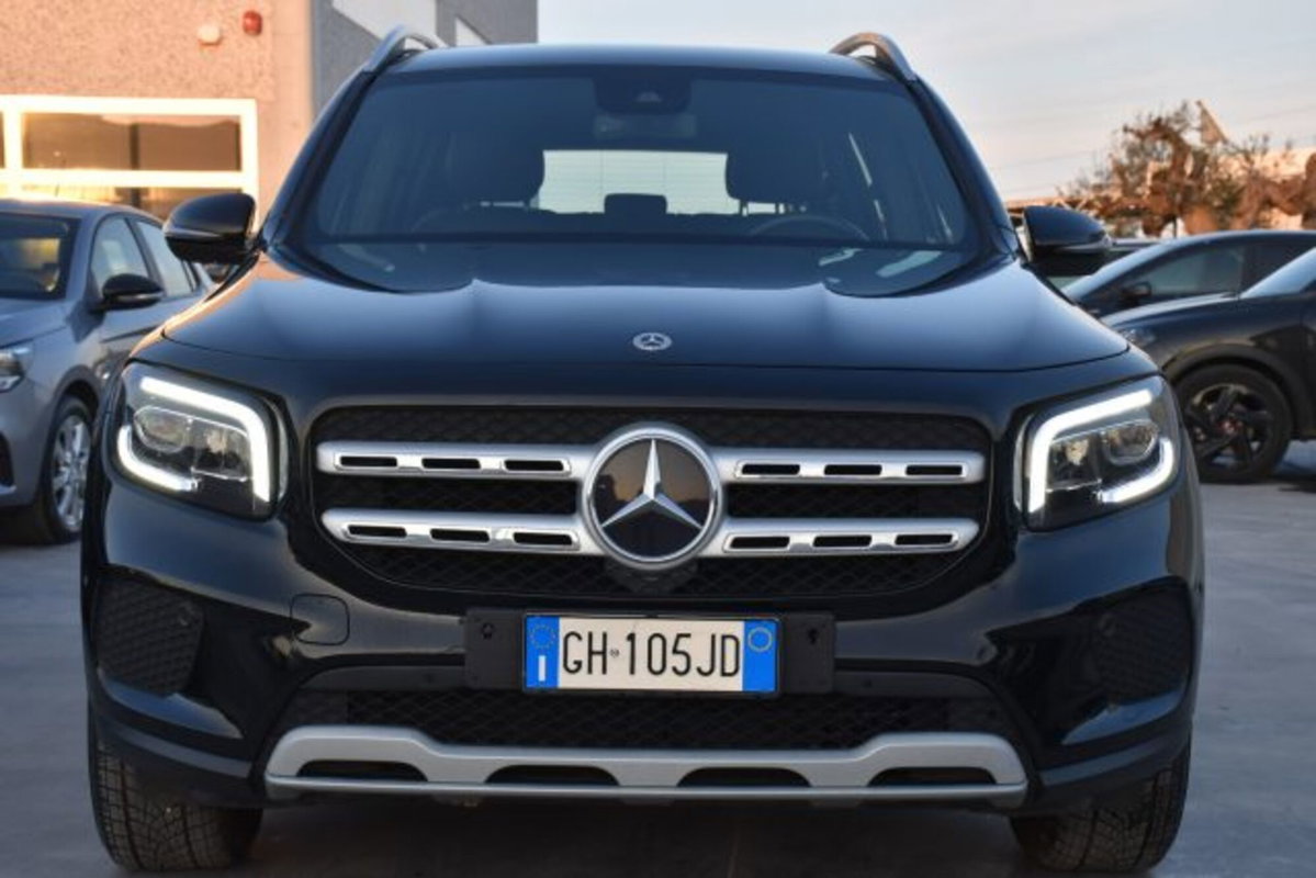Mercedes-Benz GLB 200 d Business Extra auto 7p.ti (2)