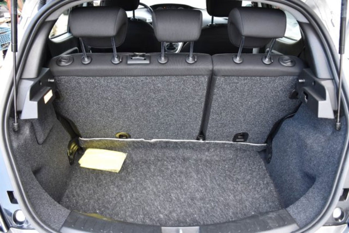 Lancia Ypsilon 1.0 FireFly 5 porte S&S Hybrid Ecochic Gold (9)
