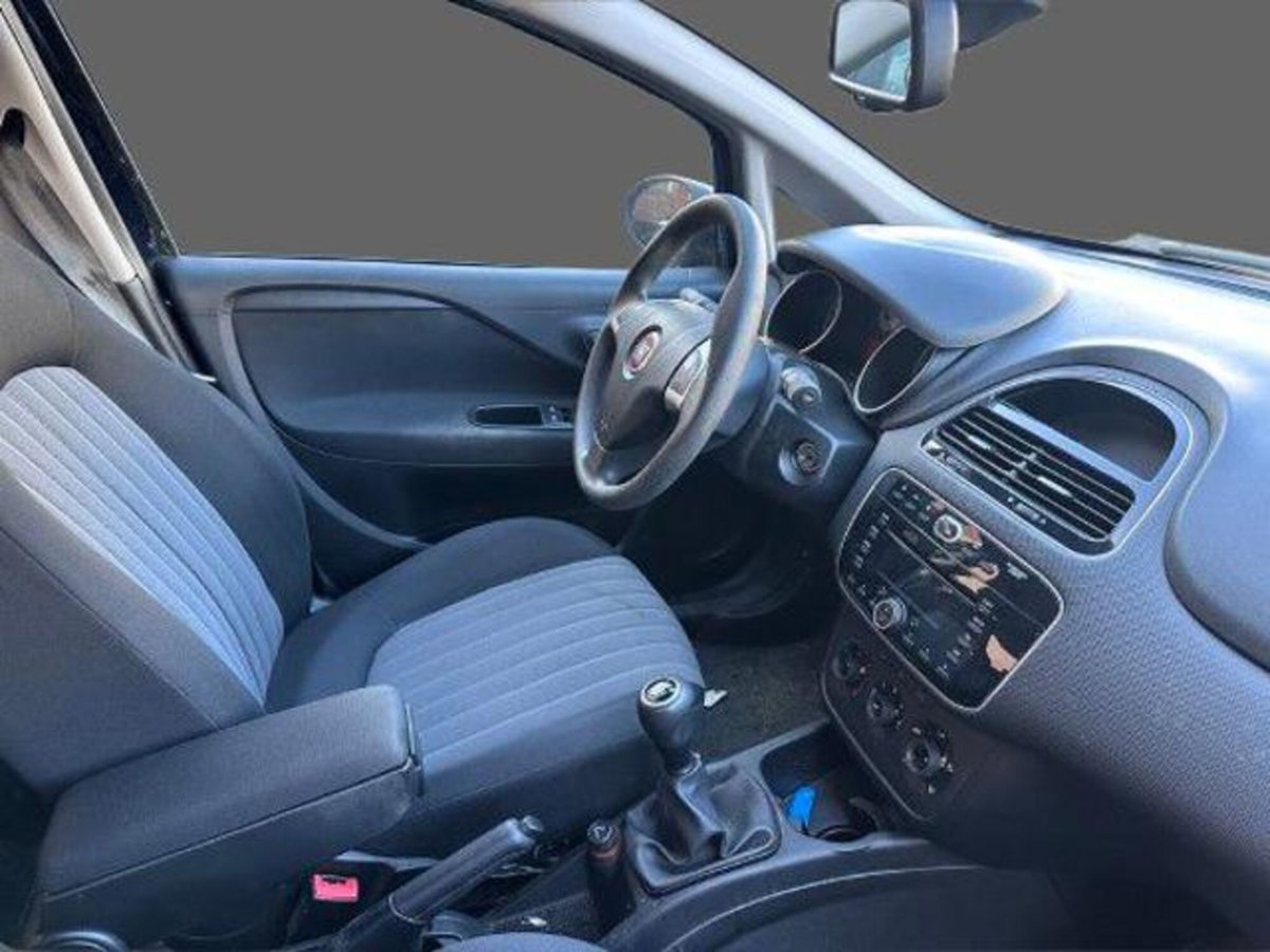 Fiat Punto 1.3 MJT II S&S 95 CV 5 porte Street (3)