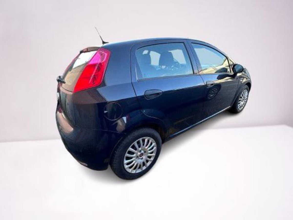 Fiat Punto 1.3 MJT II S&S 95 CV 5 porte Street (4)