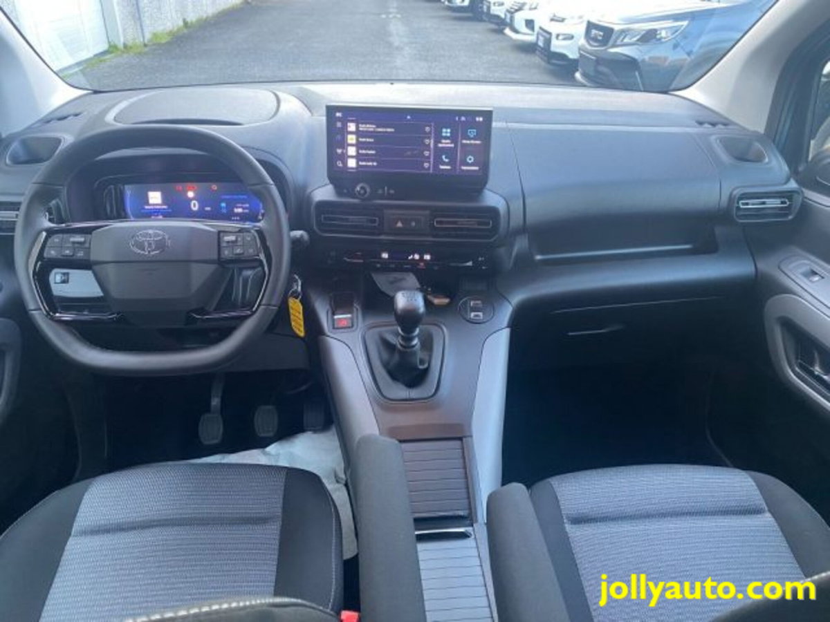 Toyota Proace City Verso City Verso 1.5D 100 CV S&S Short D Executive (11)