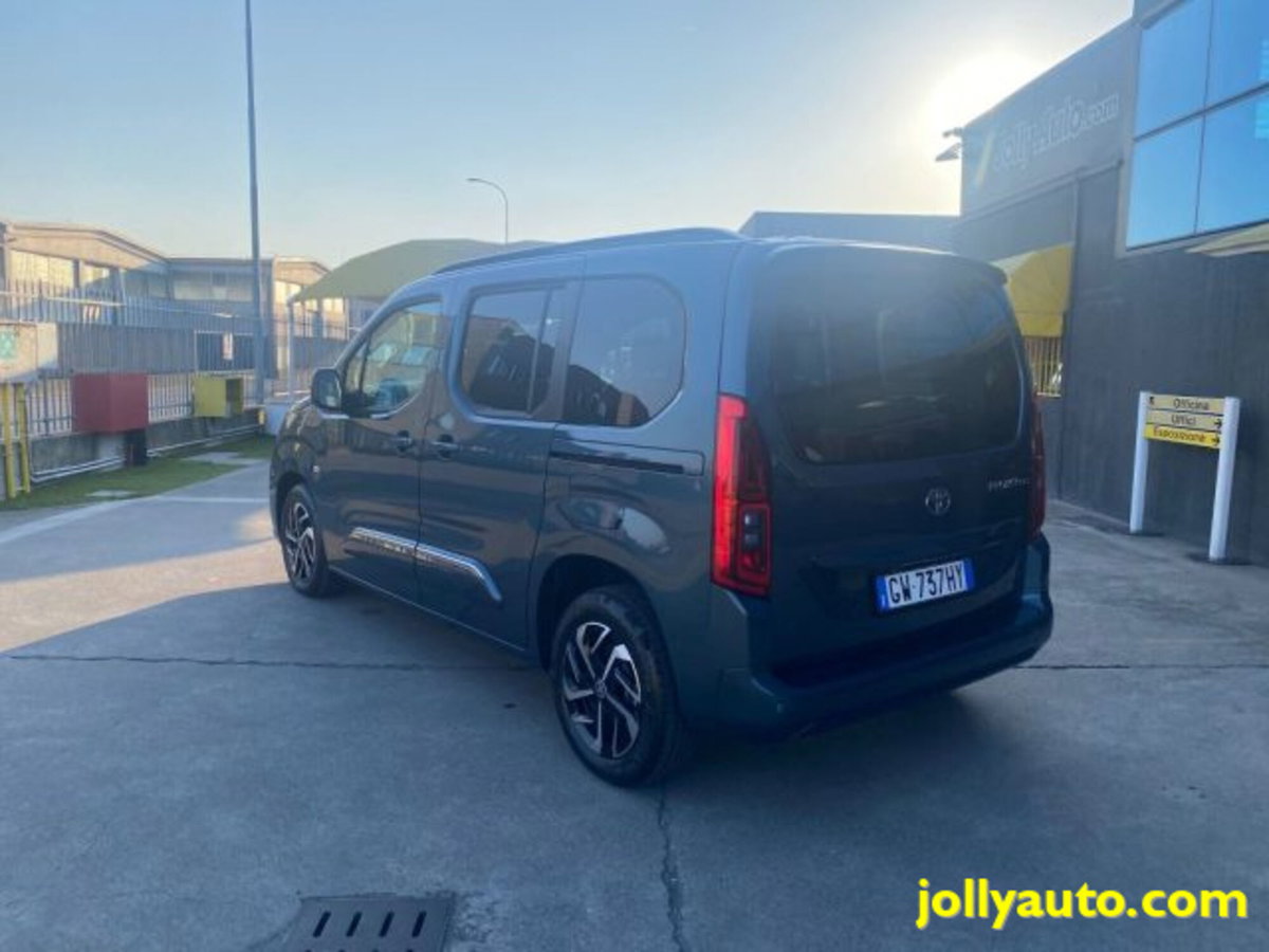 Toyota Proace City Verso City Verso 1.5D 100 CV S&S Short D Executive (5)