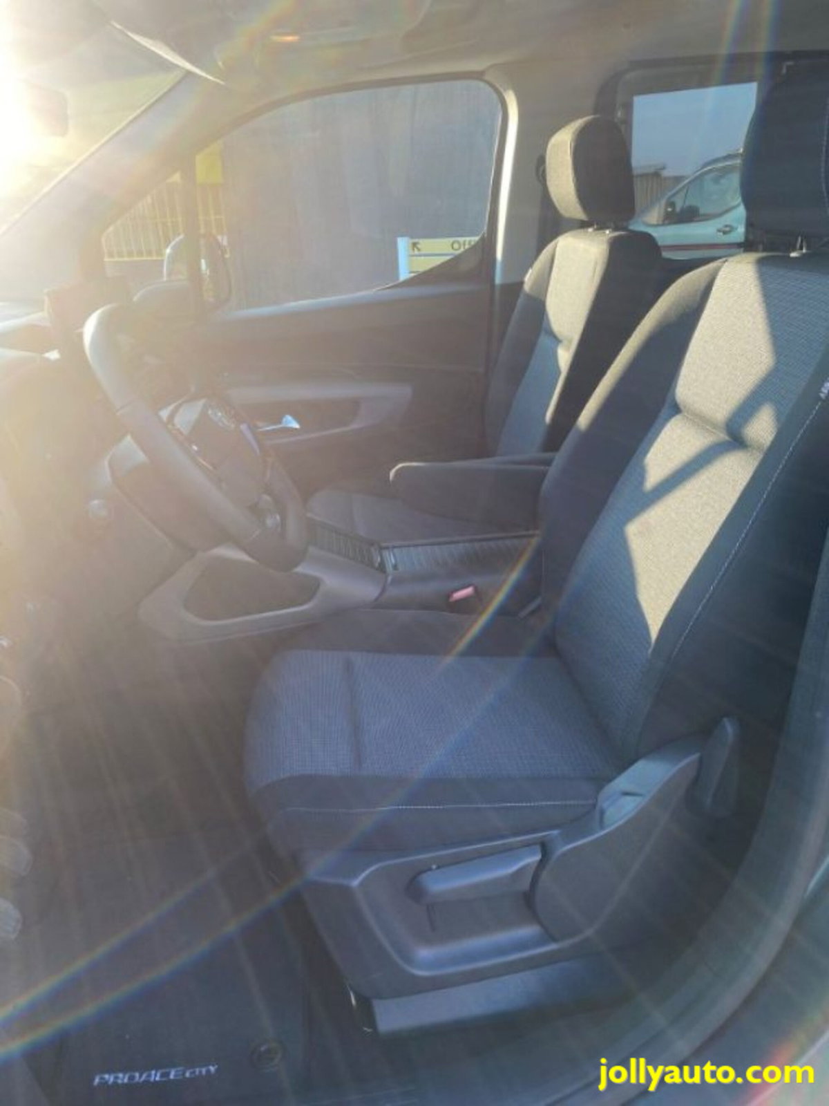 Toyota Proace City Verso City Verso 1.5D 100 CV S&S Short D Executive (8)