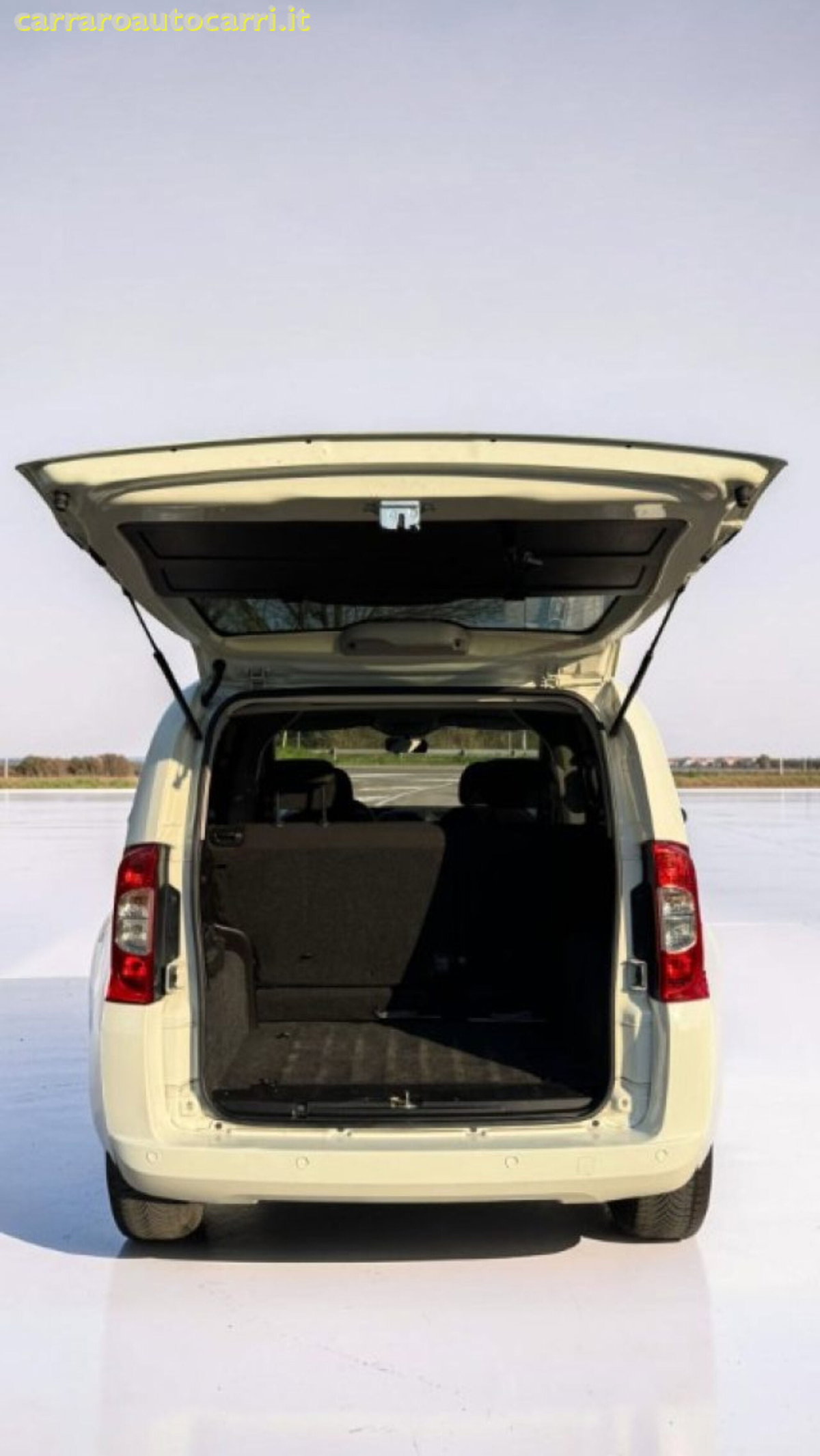 Fiat Qubo 1.3 MJT 80 CV Easy (13)