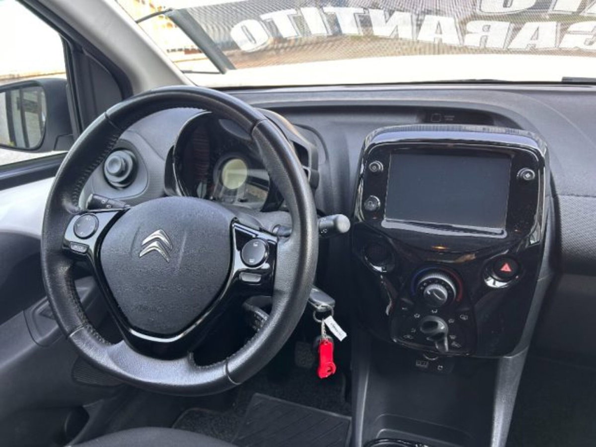 Citroen C1 C1 VTi 72 5 porte Shine (15)