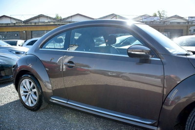 Volkswagen Maggiolino 1.6 TDI Design (13)