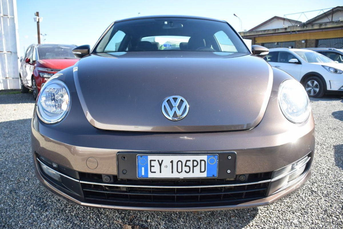 Volkswagen Maggiolino 1.6 TDI Design (17)