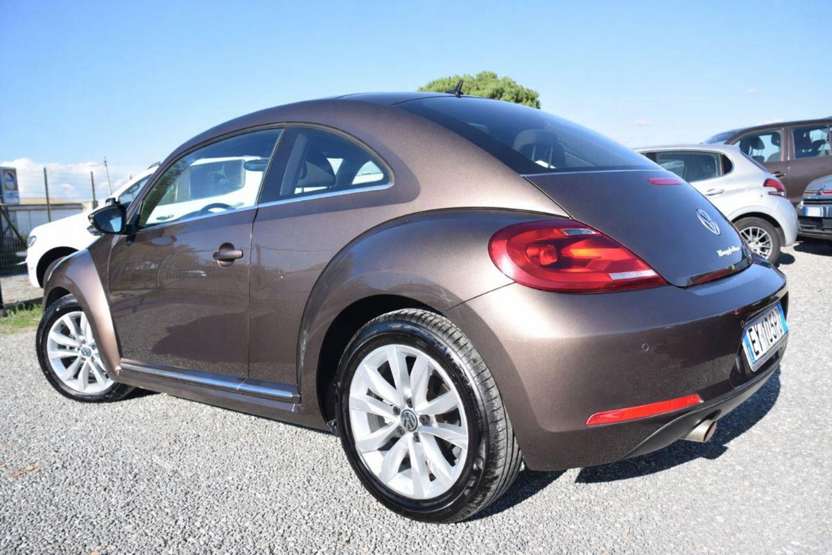 Volkswagen Maggiolino 1.6 TDI Design (20)