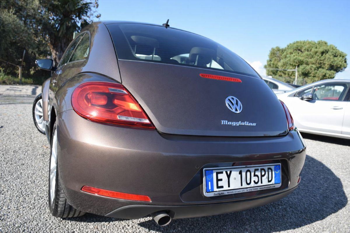 Volkswagen Maggiolino 1.6 TDI Design (3)
