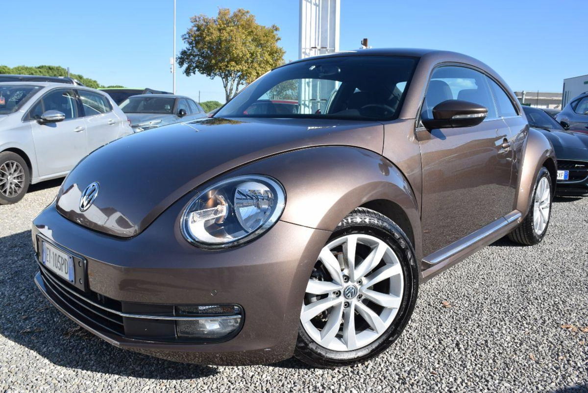 Volkswagen Maggiolino 1.6 TDI Design (4)