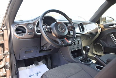 Volkswagen Maggiolino 1.6 TDI Design (6)