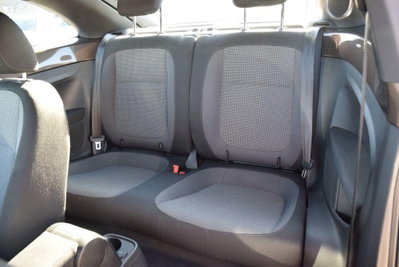 Volkswagen Maggiolino 1.6 TDI Design (8)