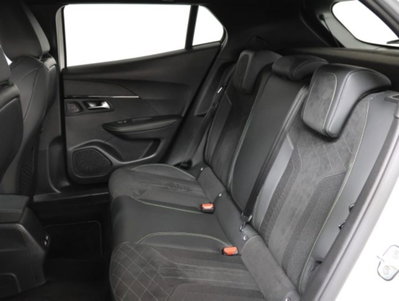 Peugeot 2008 1.2 puretech GT s&s 130cv eat8 (10)