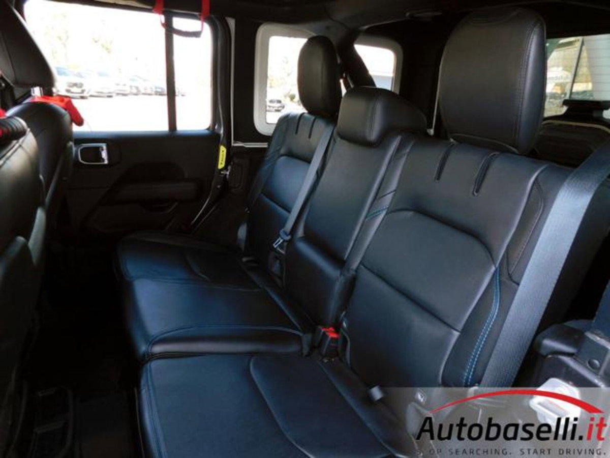 Jeep Wrangler Unlimited 2.0 PHEV ATX 4xe Rubicon (3)