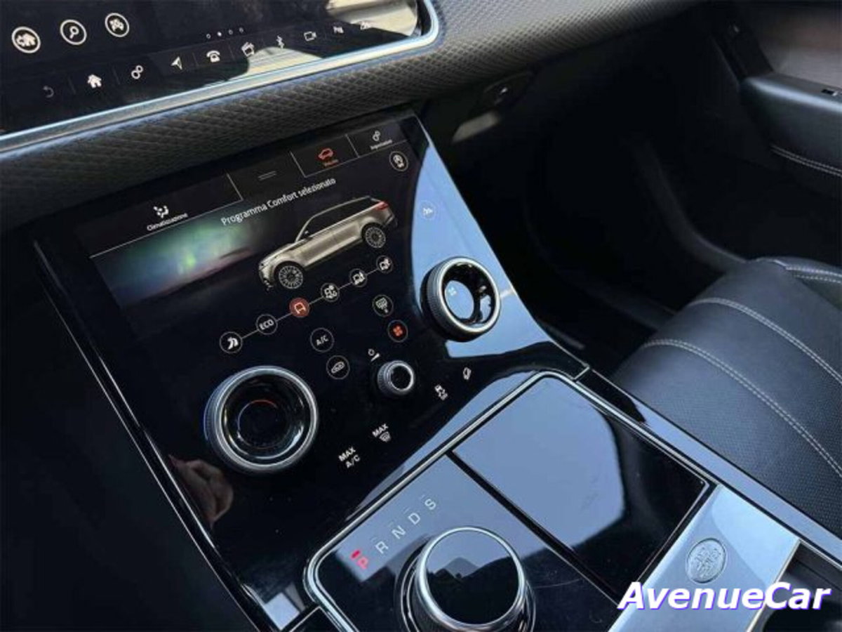 Land Rover Range Rover Velar 2.0D I4 180 CV R-Dynamic (18)
