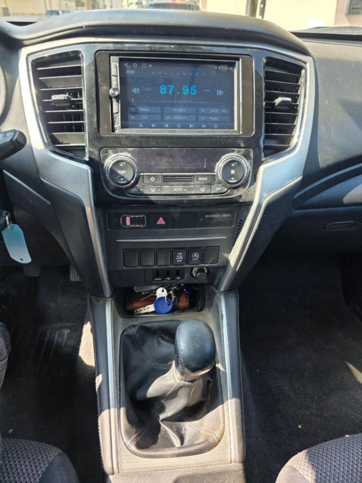 Mitsubishi L200 2.3 D Club Cab 4x4 Super Select Intense (12)