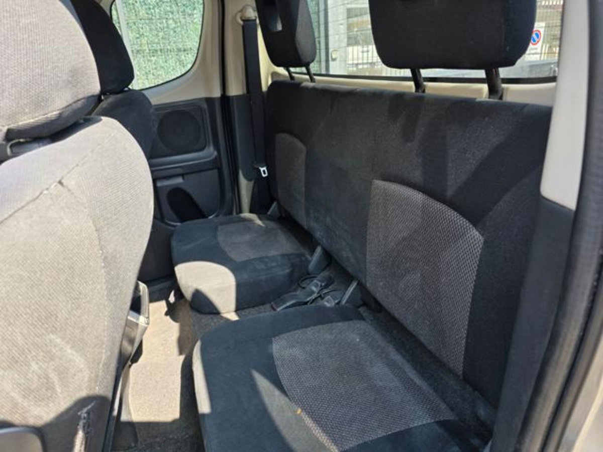 Mitsubishi L200 2.3 D Club Cab 4x4 Super Select Intense (14)