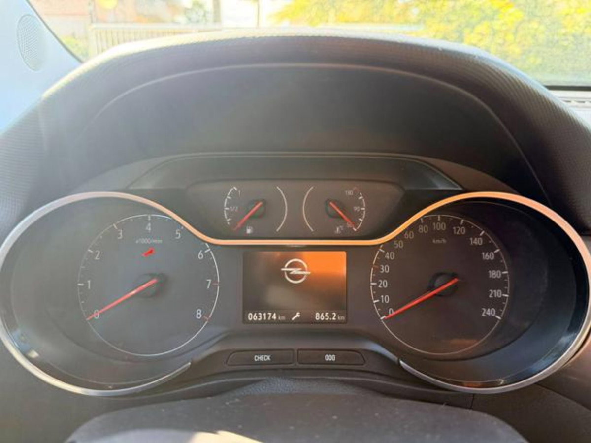 Opel Crossland X 1.2 12V Innovation (12)