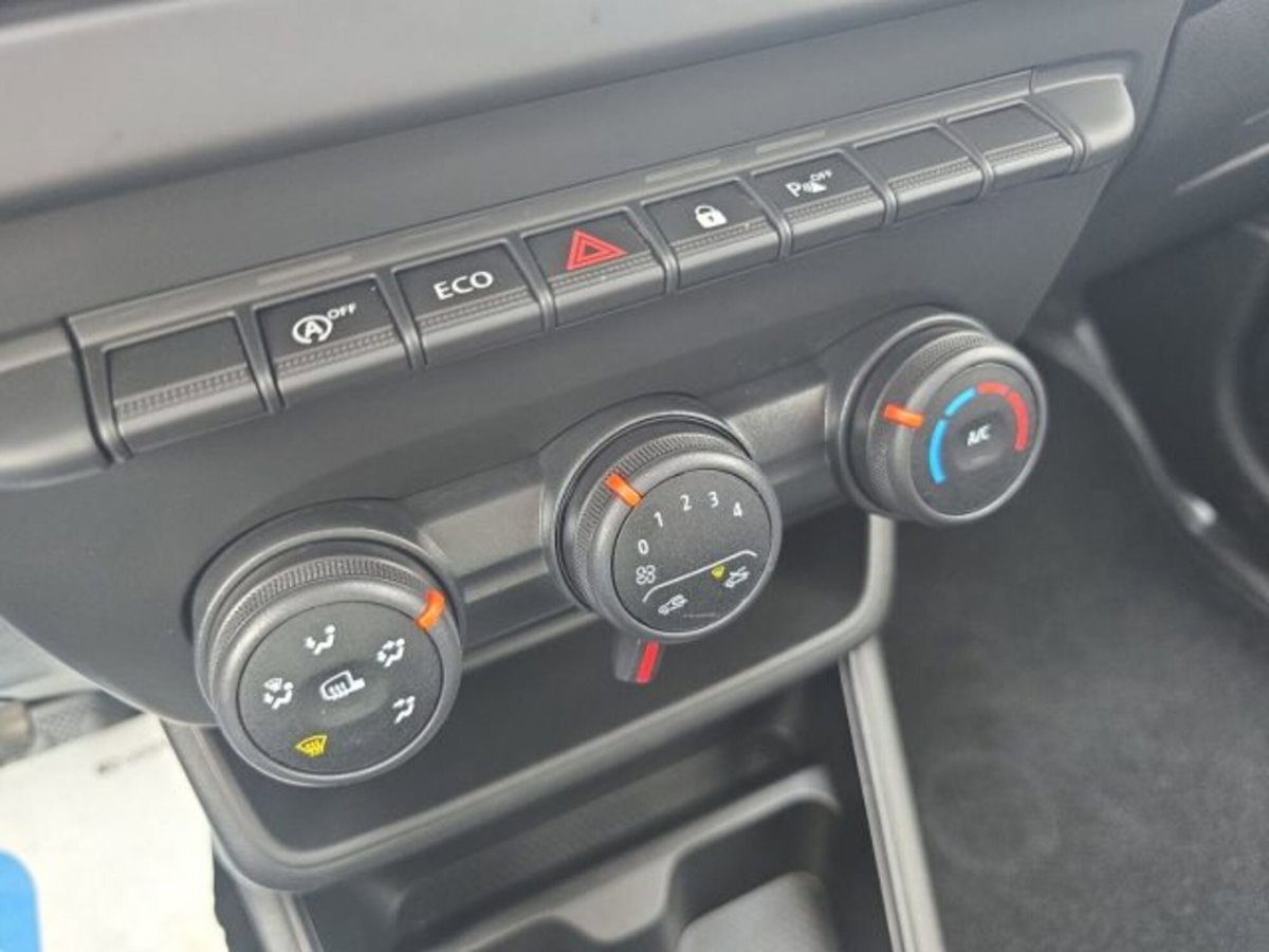 Renault Express van 1.5 Blue dci 95cv (12)