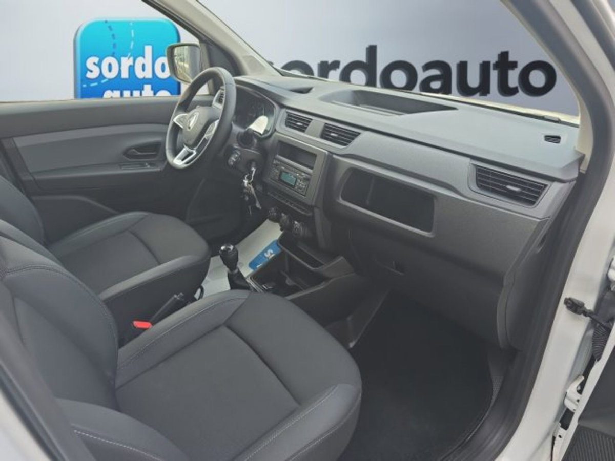 Renault Express van 1.5 Blue dci 95cv (9)