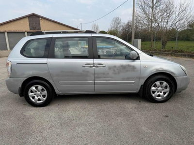 Kia Carnival 2.9 16V CRDi VGT Class (11)