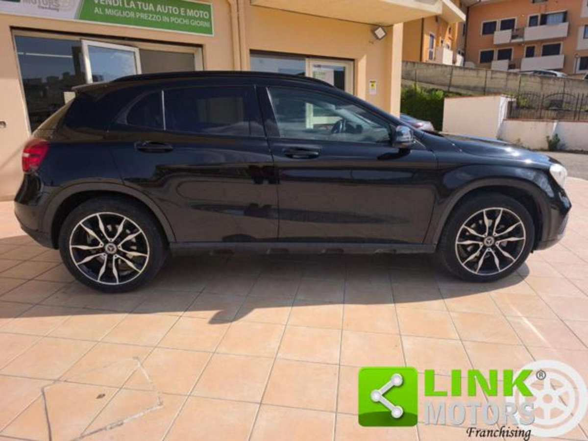 Mercedes-Benz GLA SUV 200 d Automatic Sport (4)
