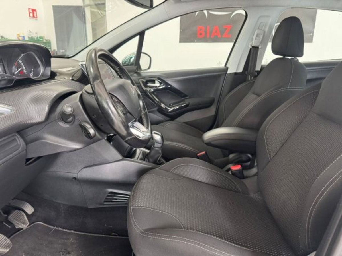 Peugeot 208 Turbo 110 S&S 5 porte Allure (10)