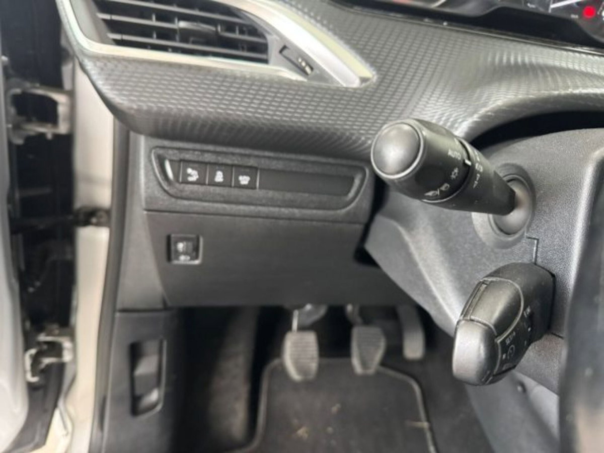 Peugeot 208 Turbo 110 S&S 5 porte Allure (11)